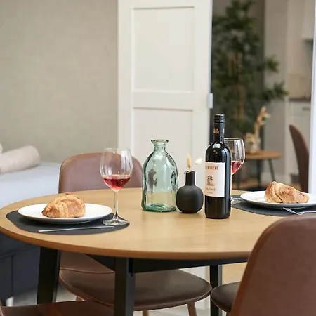 La Number 1 Apartment *