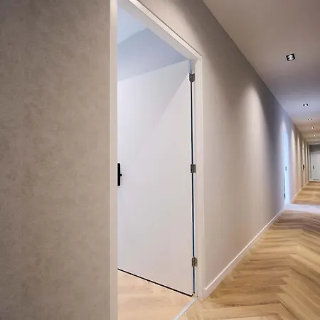 Apartment La Number 1 *